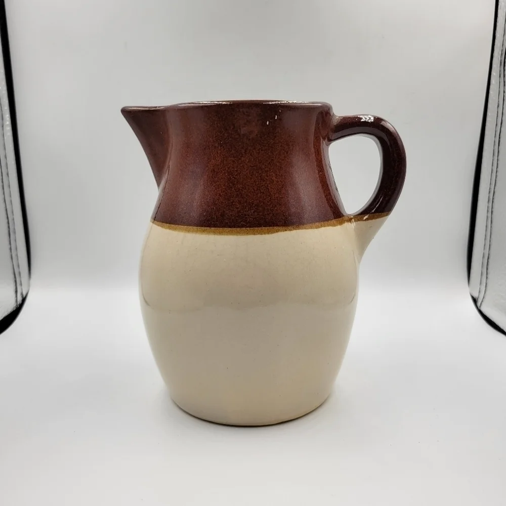 Vtg Roseville USA Pottery Pitcher Beige Brown (Stamped)
